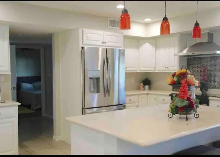 Luxury Retreat *